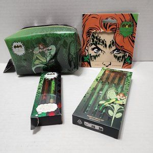 X Revolution Poison Ivy Group - Cosmetic Bag, Face Gems, Brush Set & Liner Duo